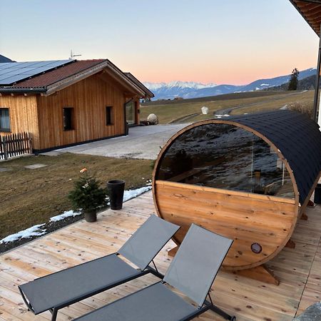 Chalet Am Wiesenweg Chiusa Bagian luar foto